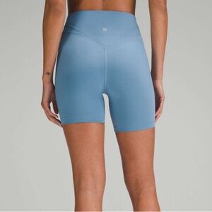 Lululemon Align Curve Seam High-Rise Short 6" Size 4